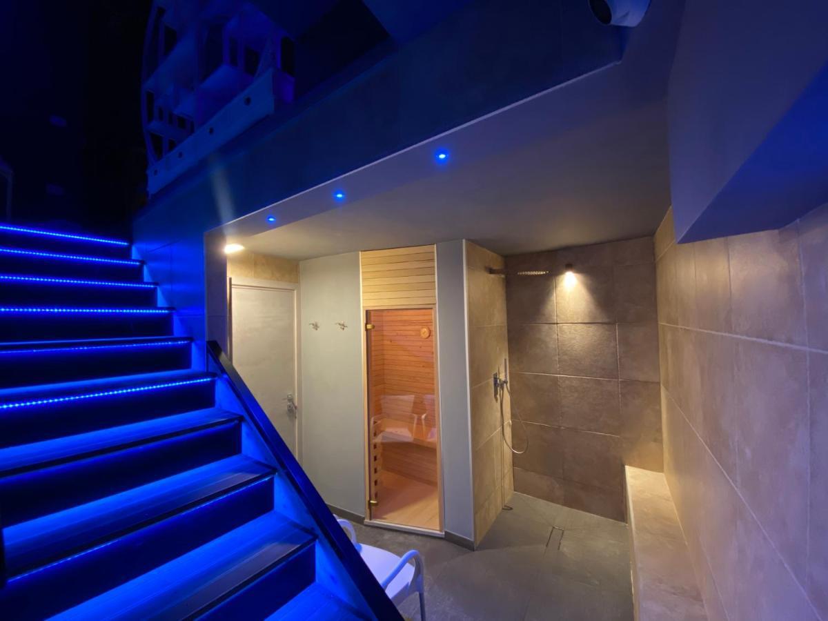 Bed & Breakfast White 2*
